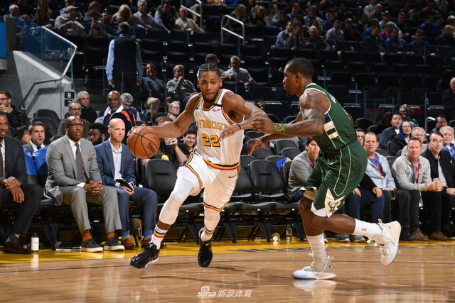 中脱颖而出 中脱颖而出