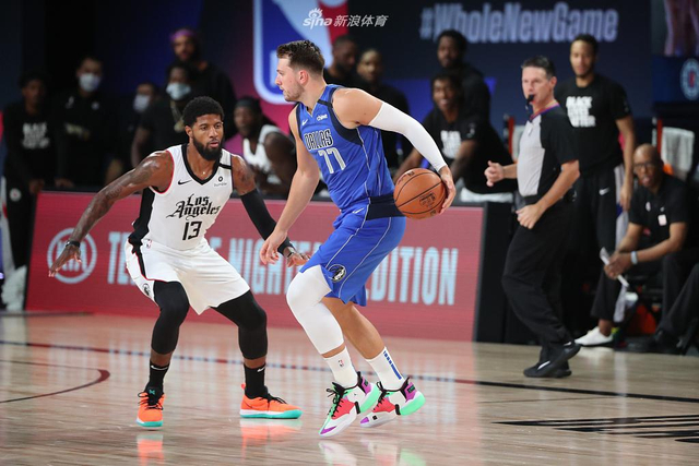 在人们津津 在人们津津